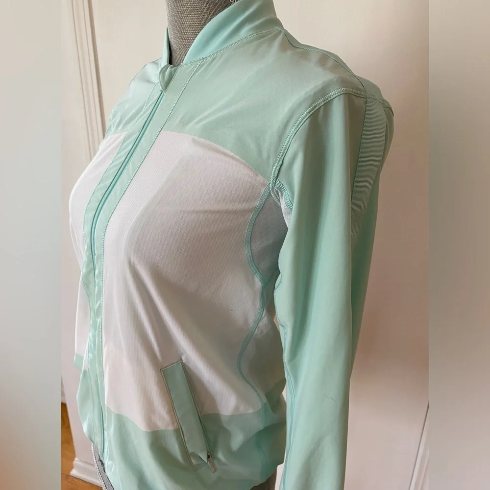 Lululemon Off The Court Jacket, Size 2